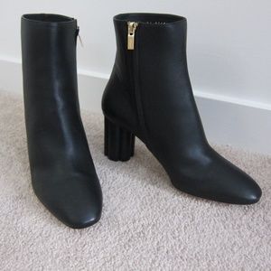 Salvatore Ferragamo Molfetta  Flower 3" Heel Boot